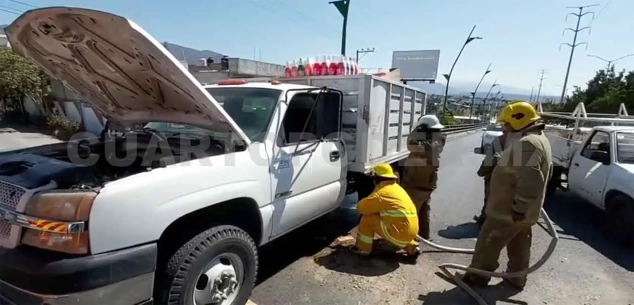 Se incendia camión en en libramiento norte