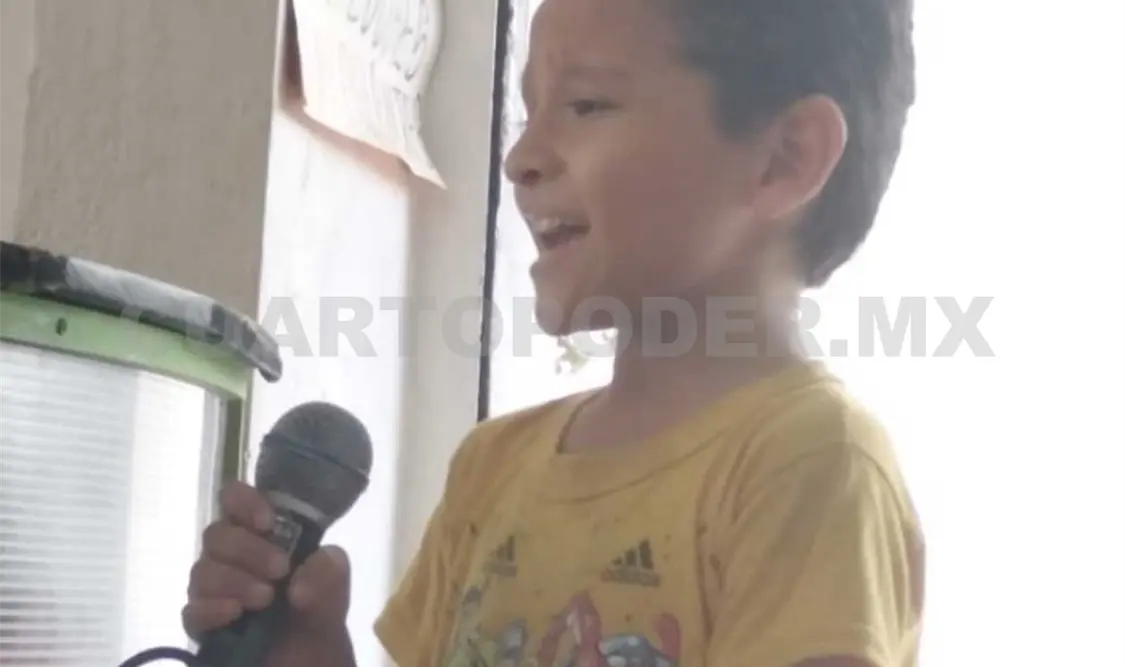 El pequeño cantante que busca una oportunidad