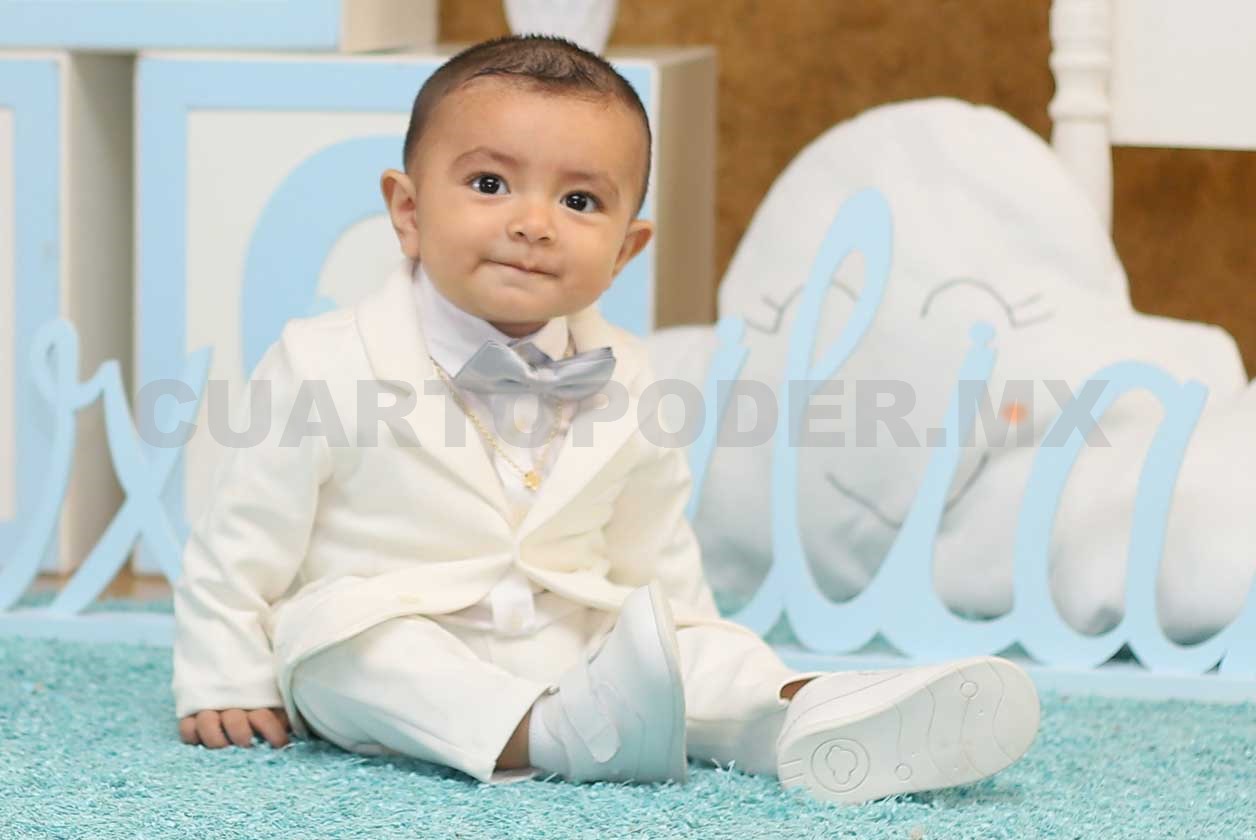 Maximiliano recibió el bautismo