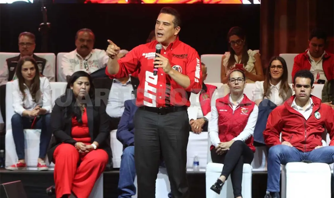 El presidente del PRI y de la Copppal tomó protesta a la nueva dirigencia priista en la Ciudad de México. CP