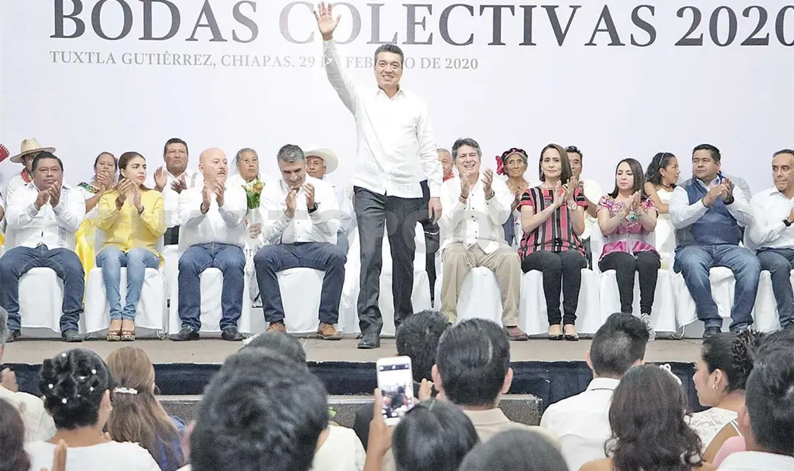 El gobernador Rutilio Escandón Cadenas resaltó que el núcleo familiar es lo más importante de la sociedad. CP