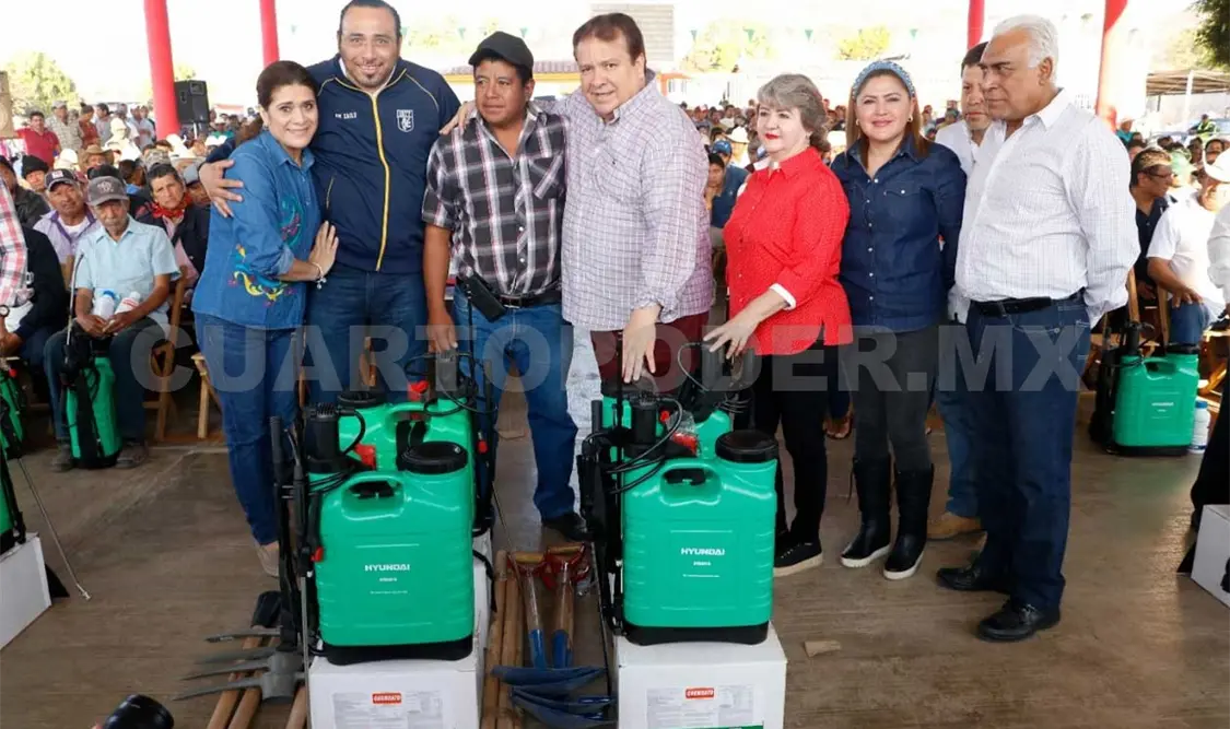 Continúan apoyos para productores del campo