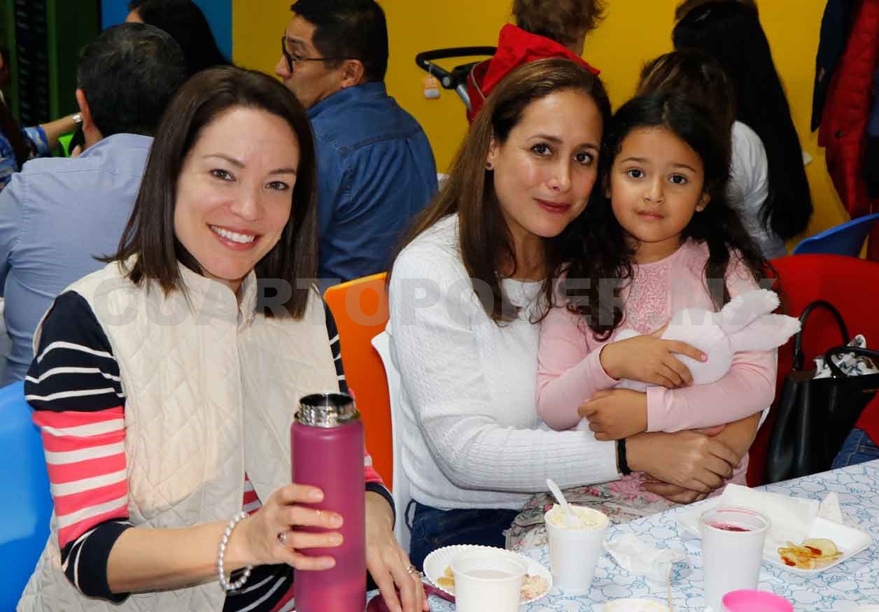 Seis años de una linda muñeca