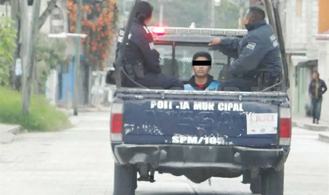 El facineroso ingresó al domicilio de su suegra para robarle, por lo que la mujer lo denunció y lo detuvo la Policía Municipal. CP