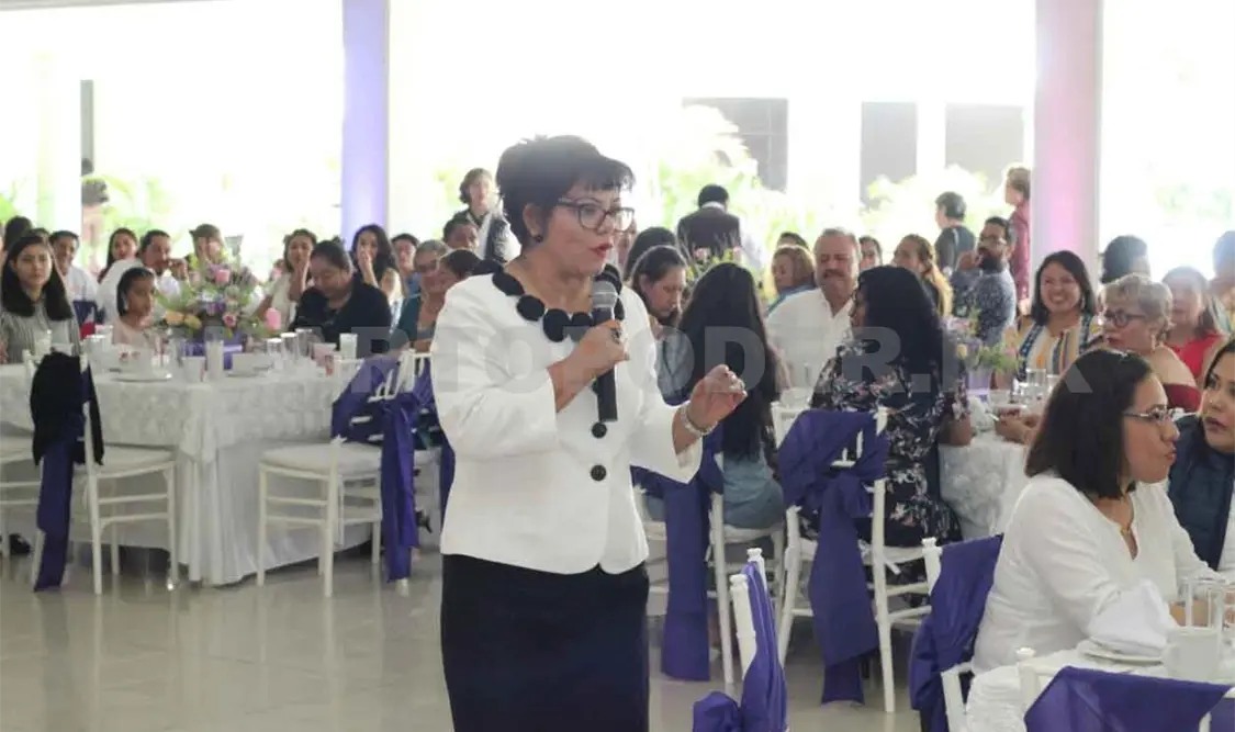 Se pronuncian contra la violencia de género