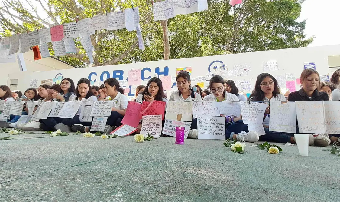 En el Cobach 13 existen mil 200 estudiantes por cada turno. Cortesía