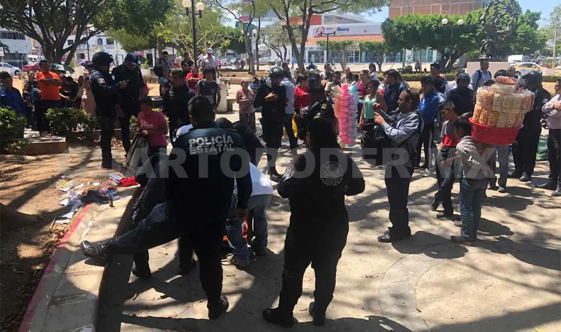 Por defender a una mujer lo machetearon