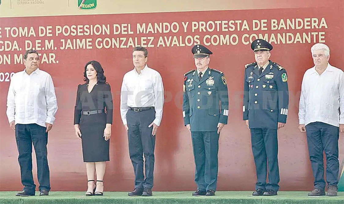 Asiste Escandón a protesta de nuevo mando militar