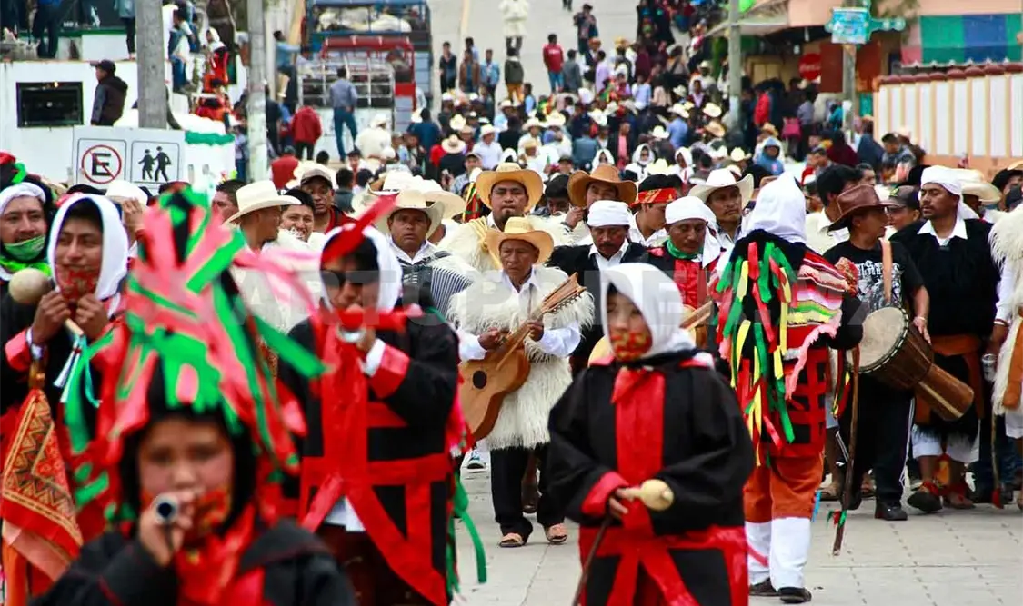 Conflictos políticos dañan el turismo y la economía