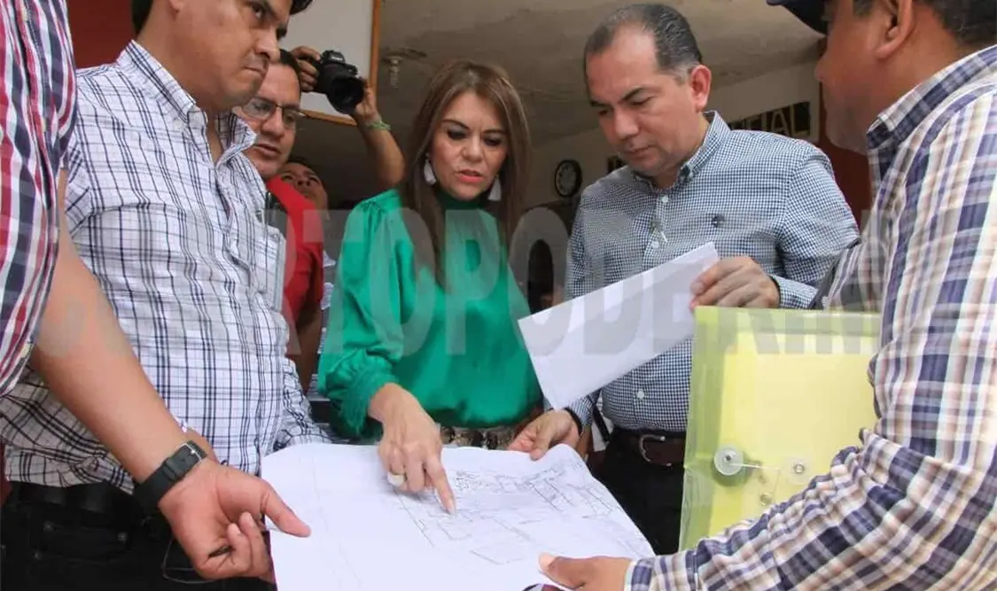 La titular del Ejecutivo municipal agradeció la atención y respuesta del gobernador Rutilio Escandón Cadenas, además de los directivos y padres de familia. CP