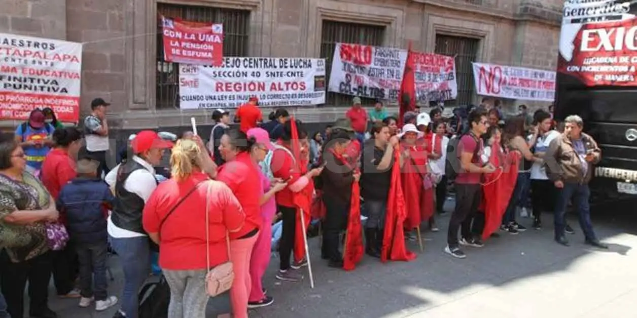 Piden mil 200 mdp por pagos atrasados