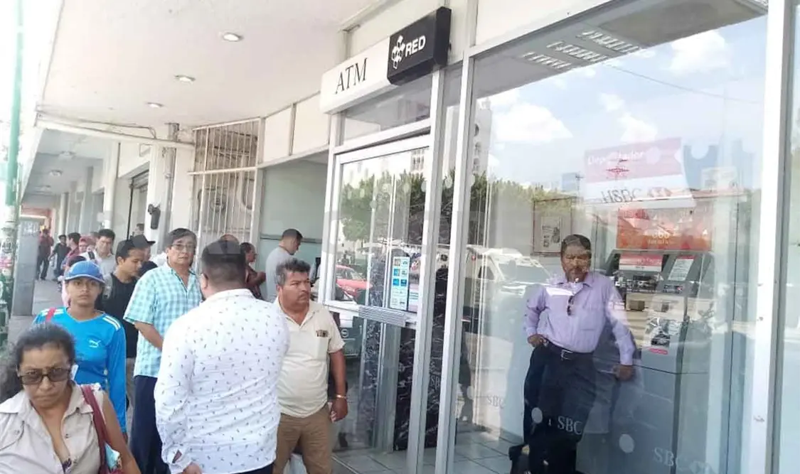 Aplican restricciones de acceso a bancos
