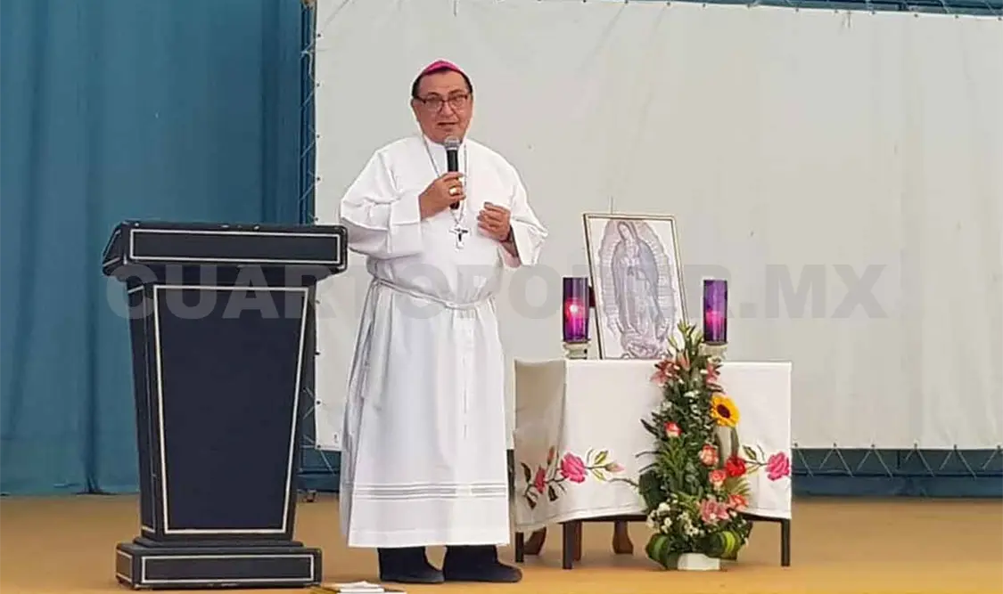 Iglesia sugiere la vacuna de mantenerse en casa