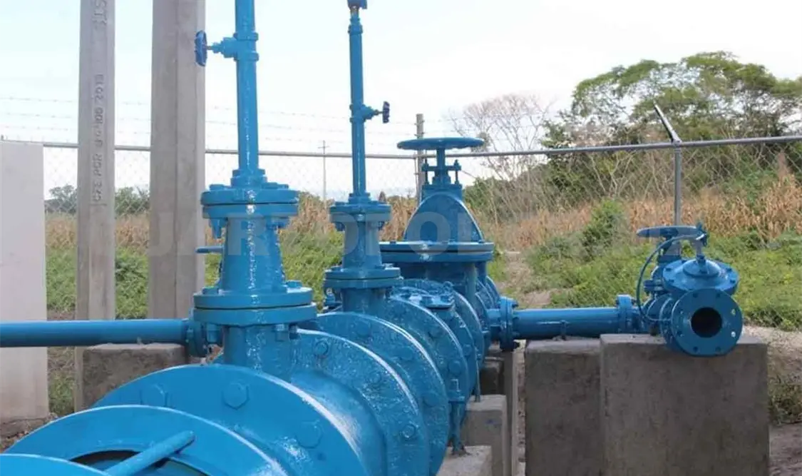 Denuncian falta de agua por falla de bomba