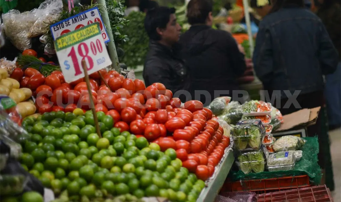 Locatarios del Mercado “Belisario Domínguez”, en Arriaga, tomaron medidas preventivas ante el Covid-19. Noel Vázquez / CP