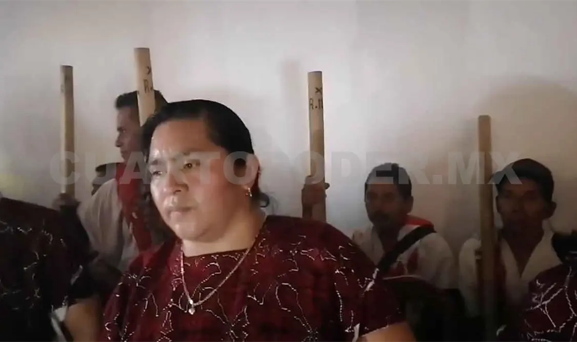 Aceptan pobladores a la alcaldesa sustituta