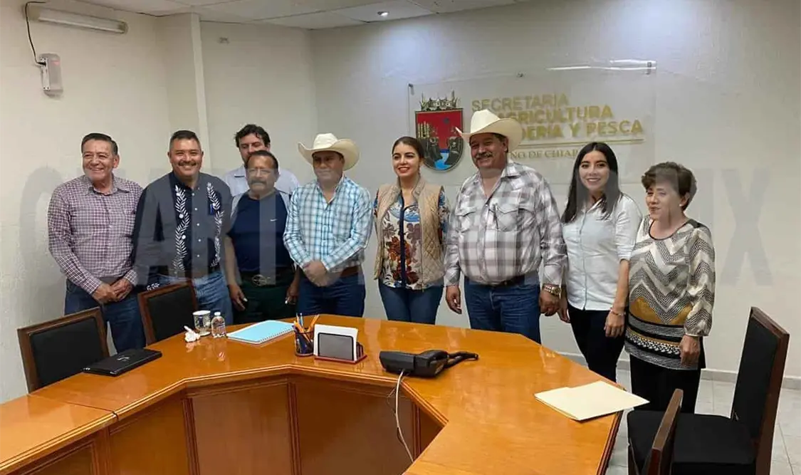 La dirigente del Barzón Chiapas y el legislador federal sostuvieron varias reuniones de trabajo con diferentes organizaciones campesinas. Guillermo Ramos / CP