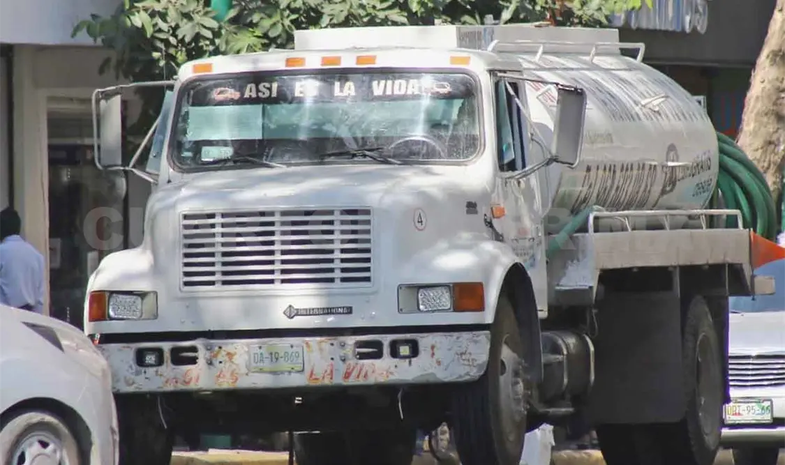 Llevarán agua en pipa a hospitales