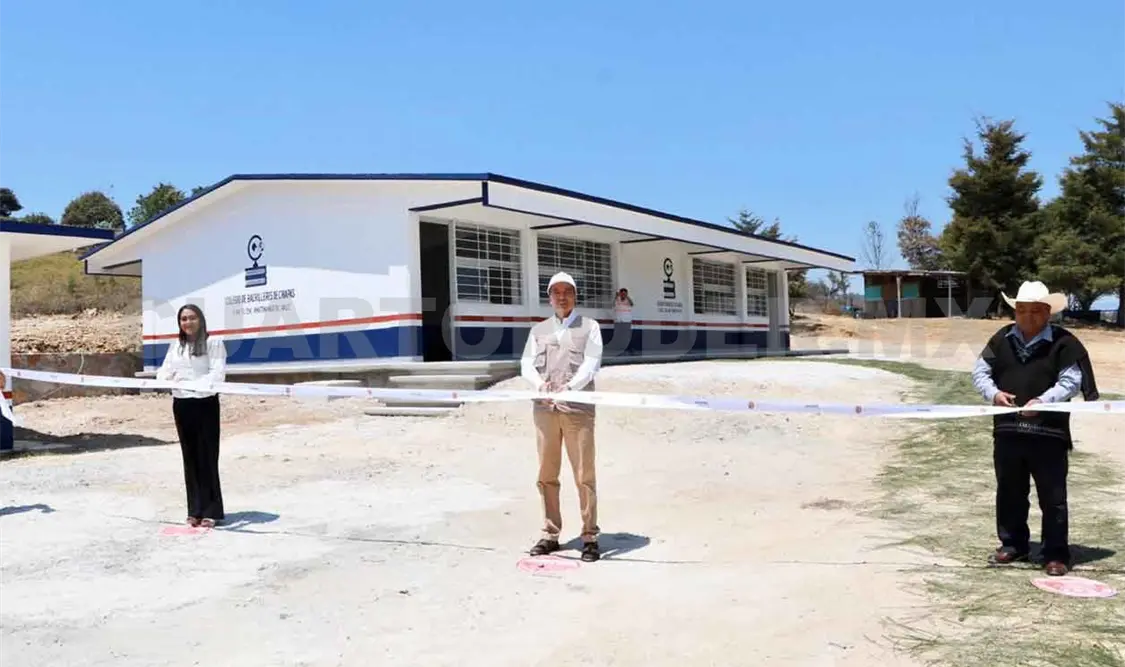 Inaugura Escandón aulas del Emsad del Cobach