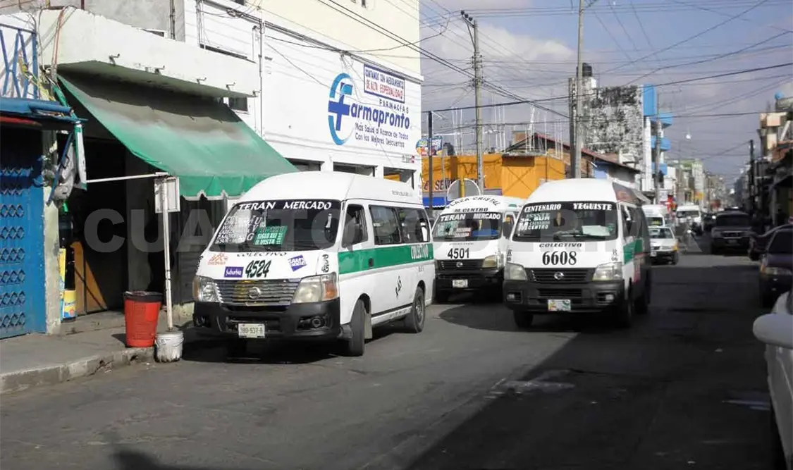 Transporte urbano recorta horarios