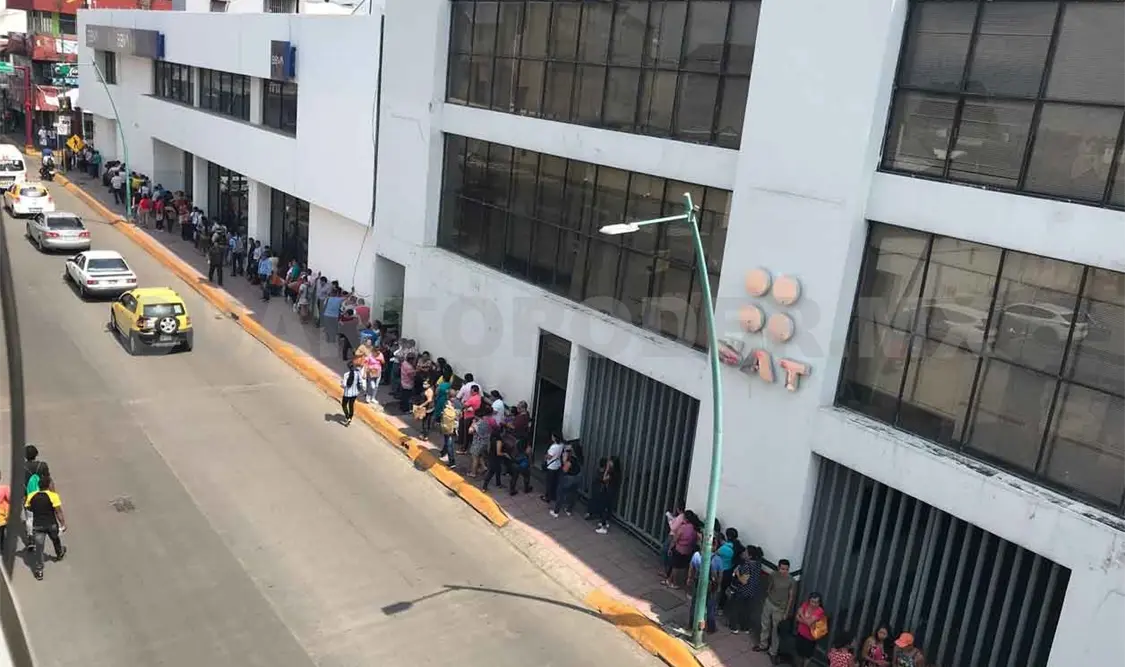 Incumplen bancos plan de sana distancia