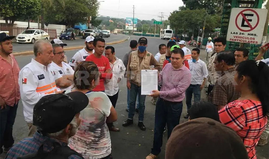 Impiden instalación de vendedores ambulantes