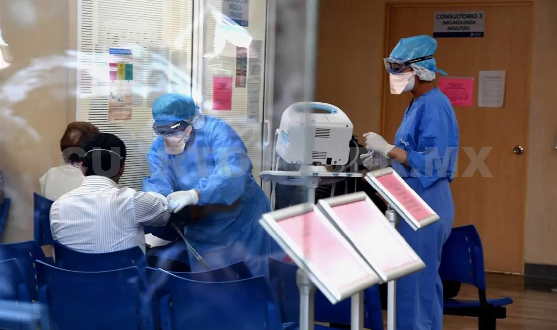 Muchas personas fueron discriminadas al no permitirles la atención médica. El Universal