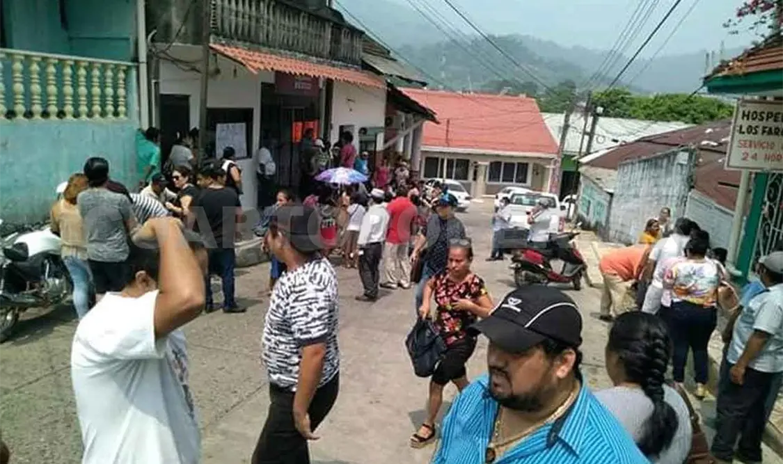 Comerciantes protestan al no ser incluidos en programa Bienestar