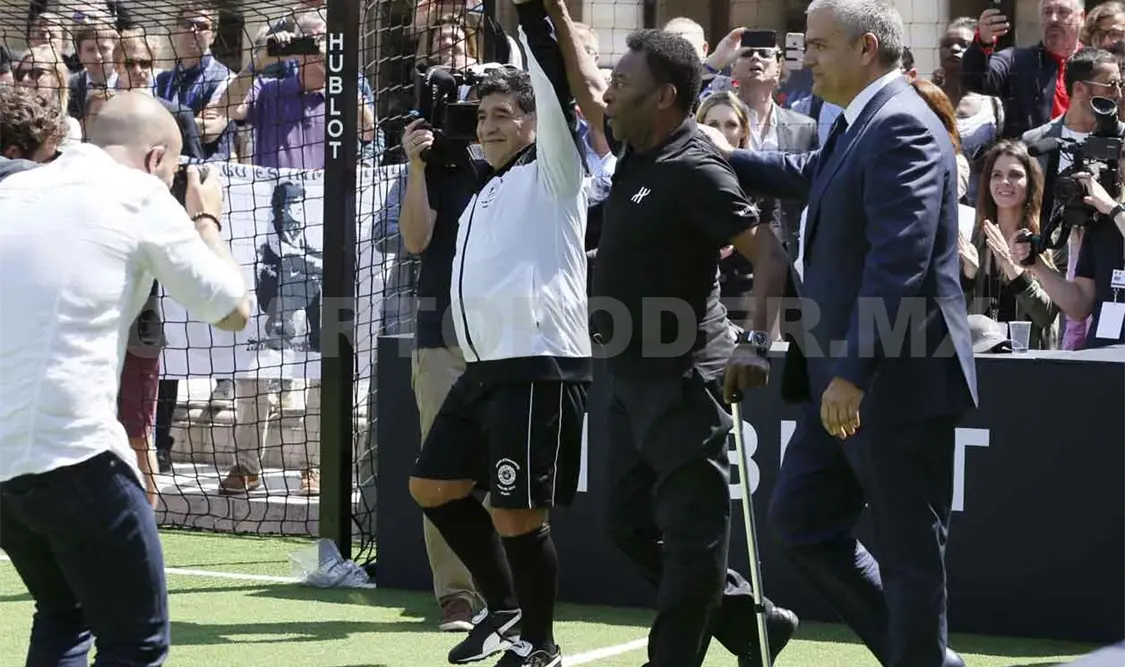 Advierte que el Futbol volverá