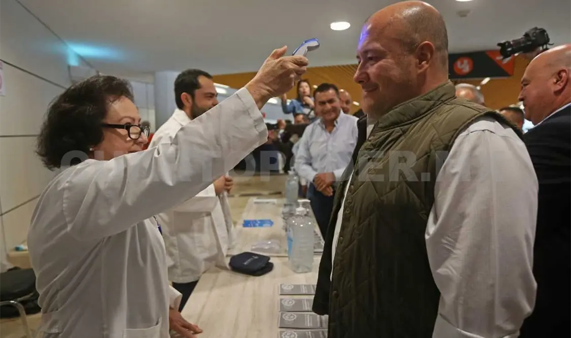 El gobernador de Jalisco acusó a López-Gatell de obstruir la entrada de pruebas rápidas al país. Twitter
