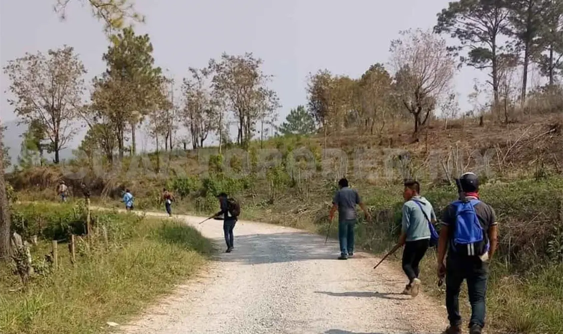 Se enfrentan ejidatarios y simpatizantes del EZLN