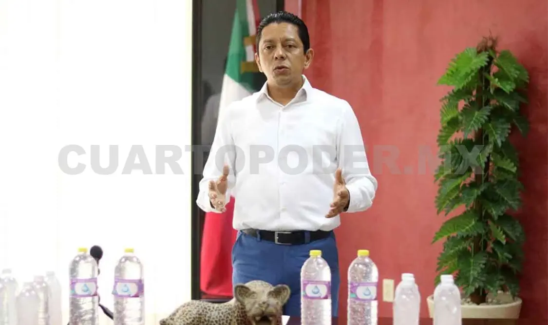 Llaven recibe donación de equipo de bioseguridad