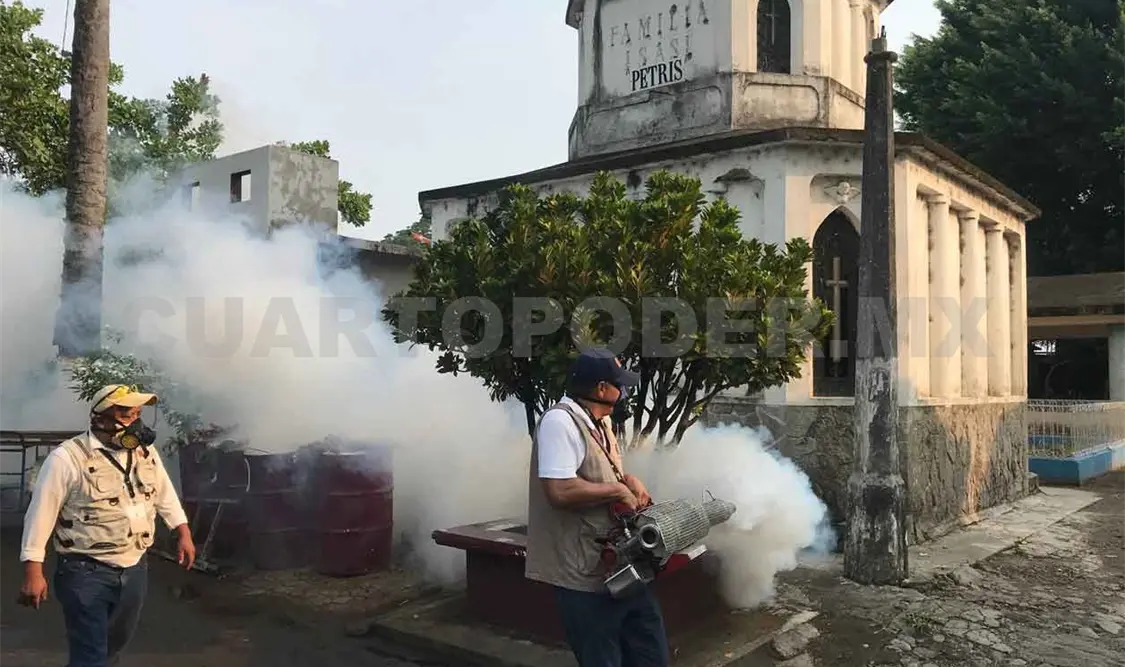 Fumigan panteones de Tapachula