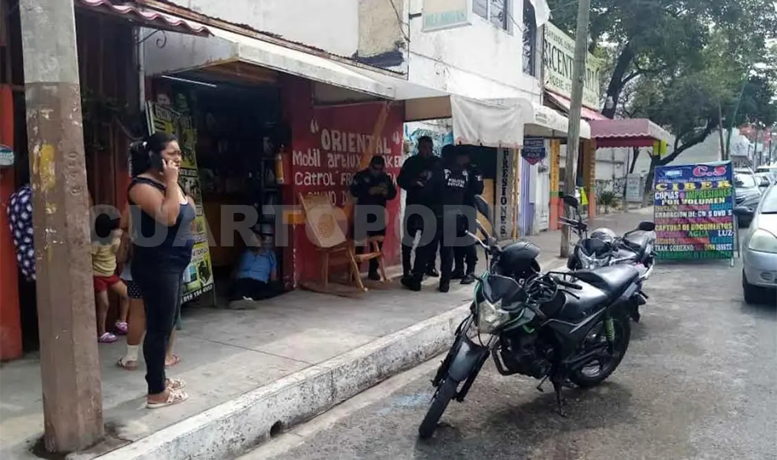 Sujetos perpetran violento asalto en refaccionaria