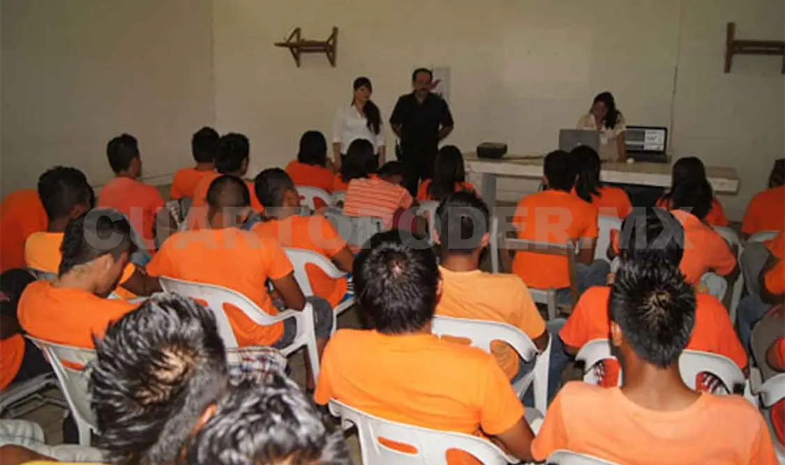 Atiende Unach educación de jóvenes internos en Villa Crisol