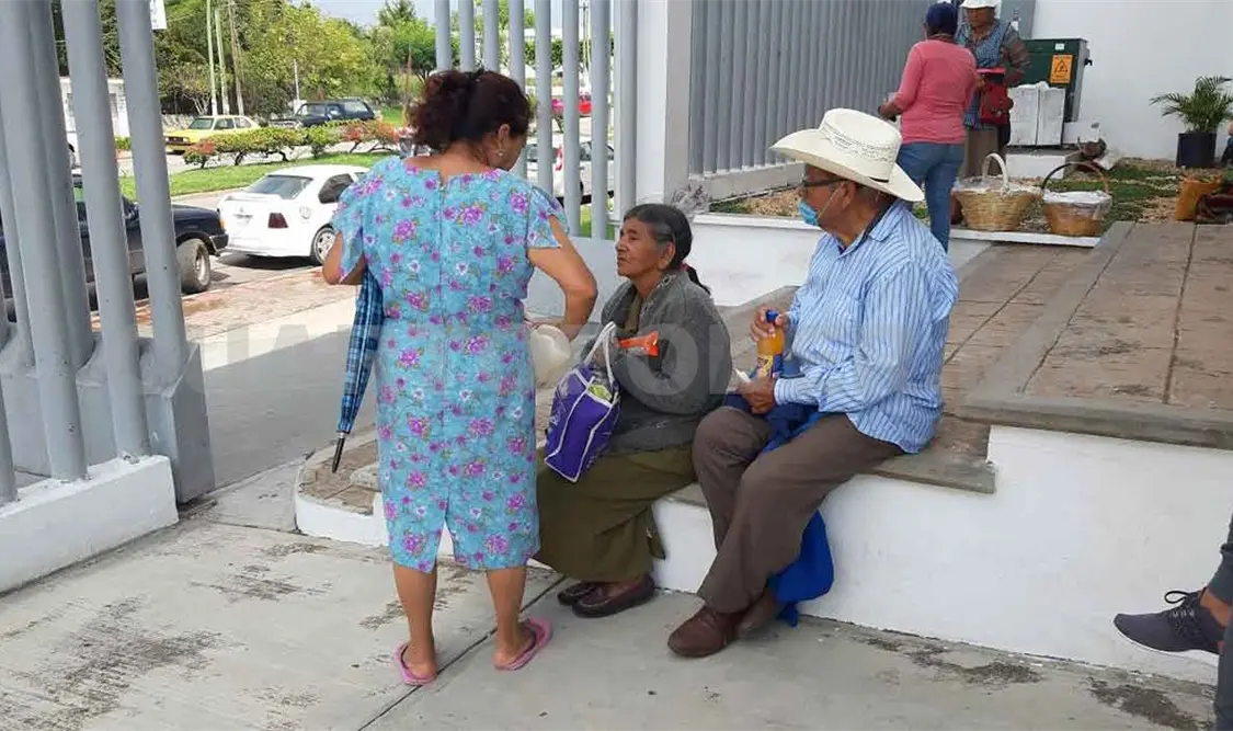Timan a dos abuelitos; el responsable escapó