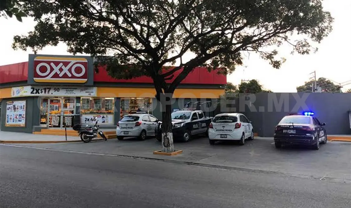 El delincuente irrumpió en el negocio para apoderse del efectivo y productos diversos y luego emprendió la fuga. La policía lo buscó pero no logró dar con su paradero. José Ortega / CP