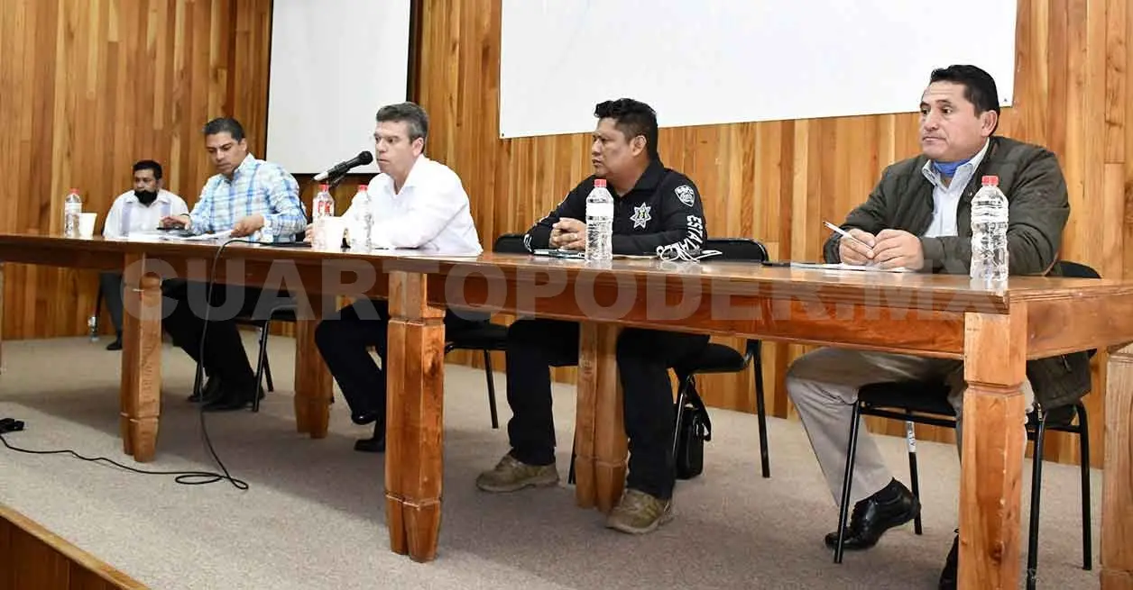 Fortalece gobierno el diálogo con comuneros