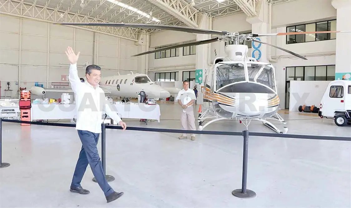 Entrega REC equipamiento a los Halcones de Chiapas