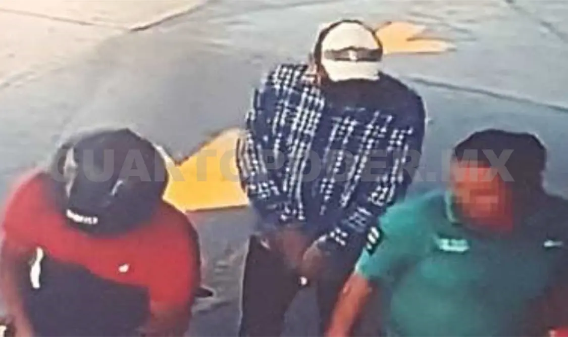 Asaltan gasolinera y uno casi es linchado por turba