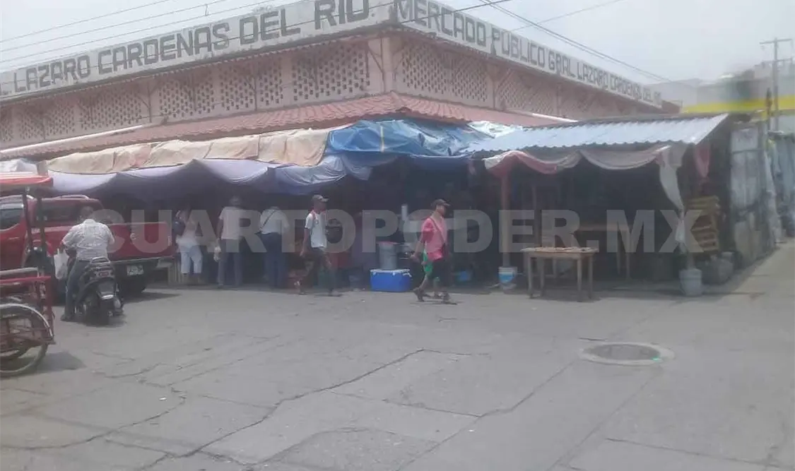 Retornan vendedores ambulantes al mercado