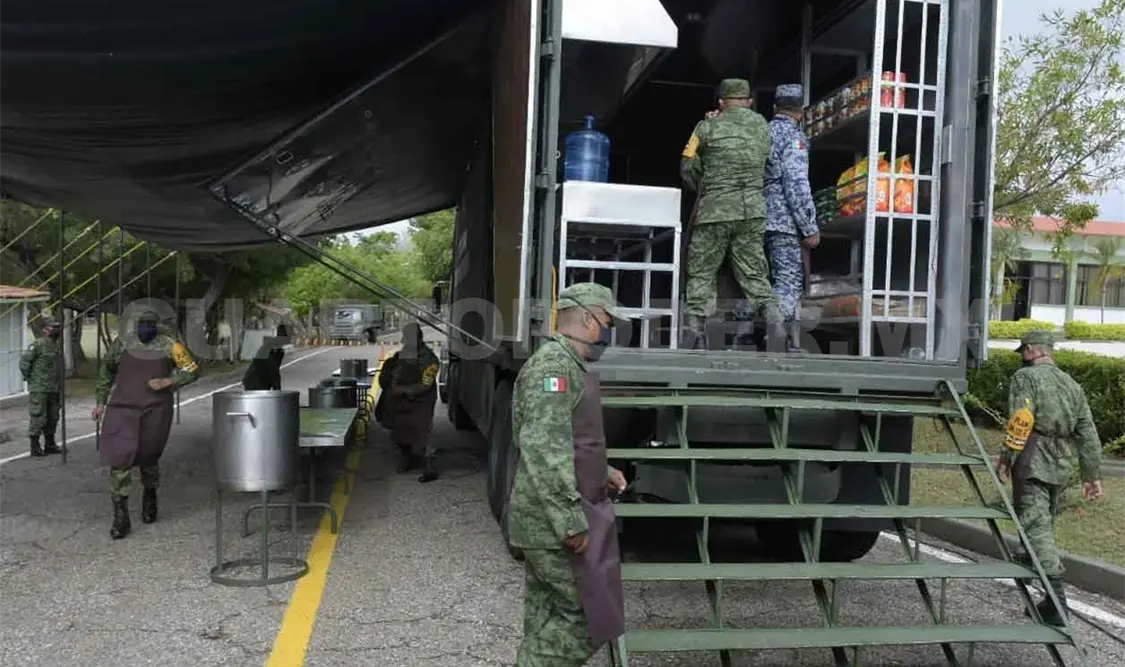 Instalan comedores para población damnificada