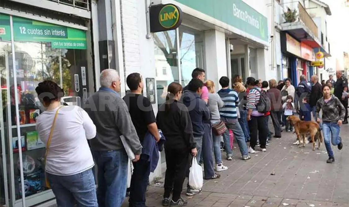 Suben retiros de cajeros automáticos