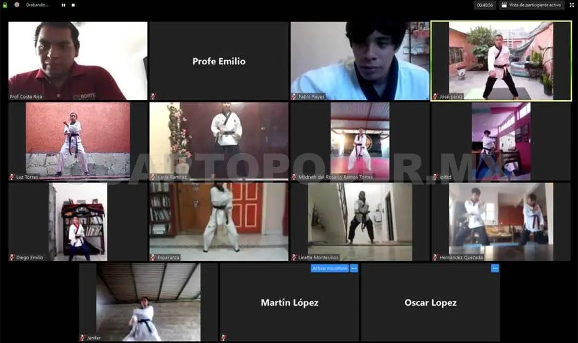 Taekwondoínes cumplen con sus entrenamientos