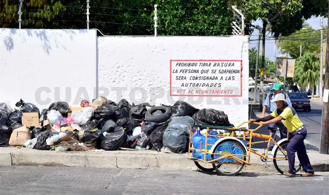 Multas de mil 500 por sacar la basura fuera de horario