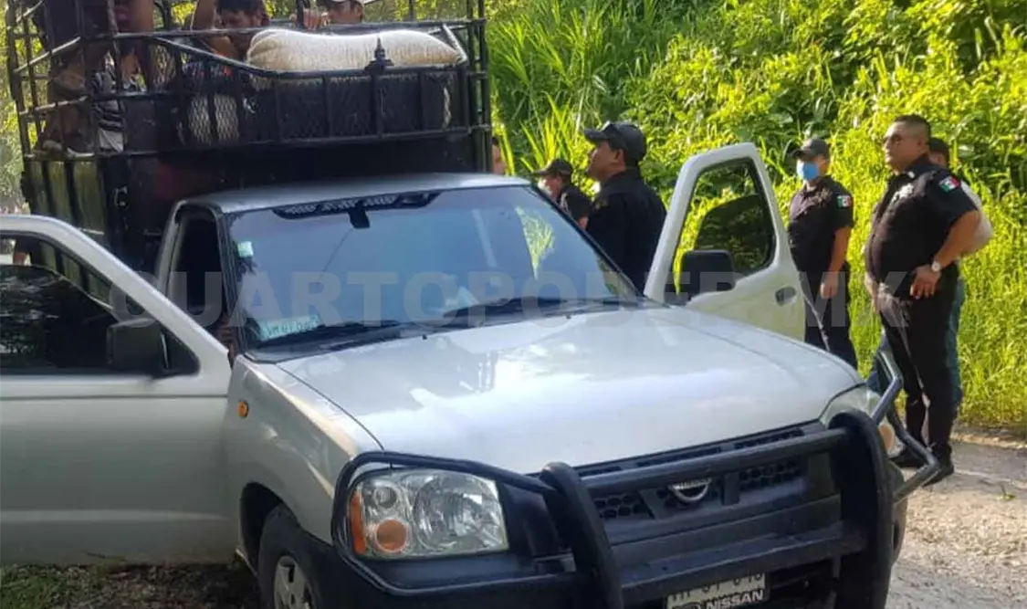 Pareja es detenida con ocho indocumentados