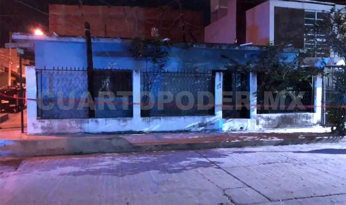 Encuentran a anciano sin vida en su casa