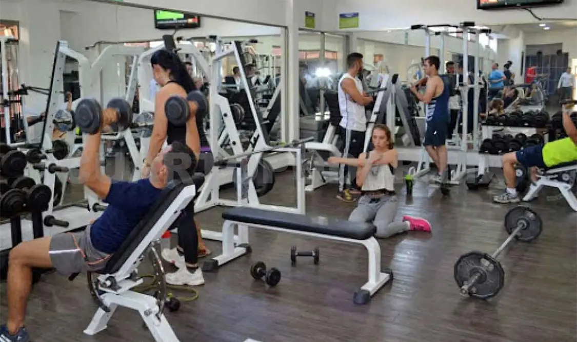Gimnasios pueden reabrir con aforo del 50 %