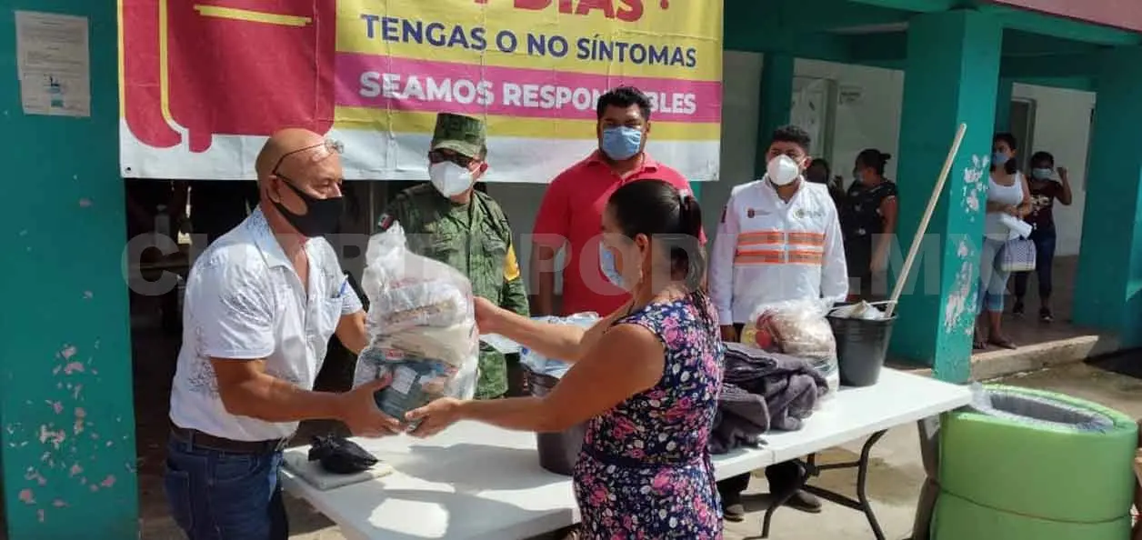 Sedena entrega apoyos a 32 mil familias afectadas