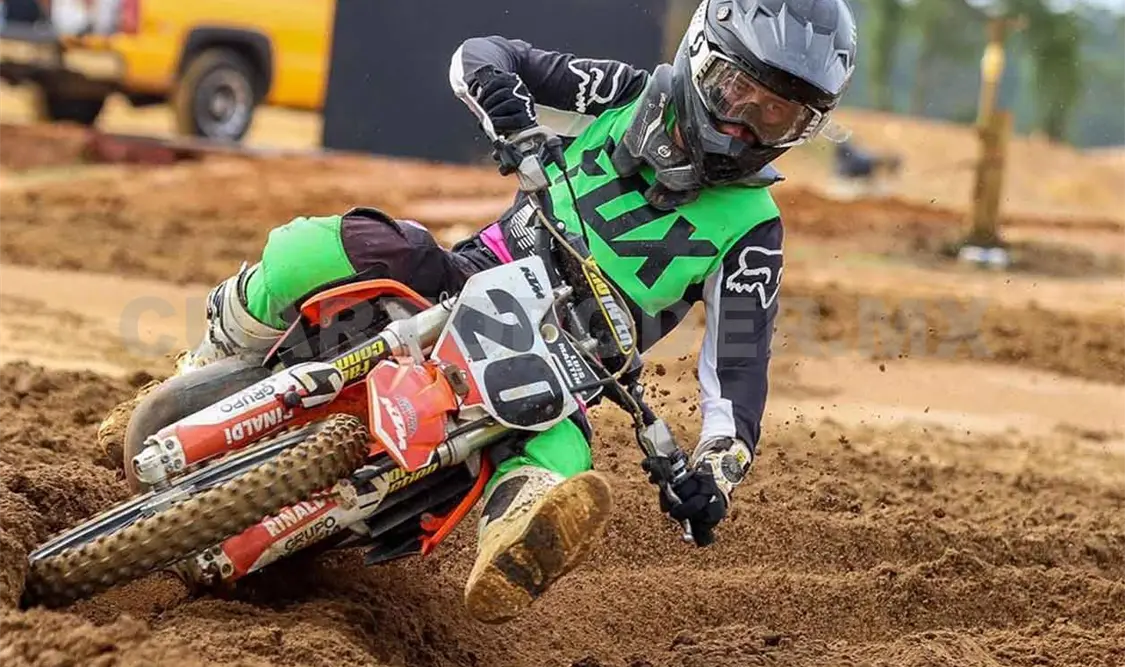 Va por otros lugares al Loretta Lynn